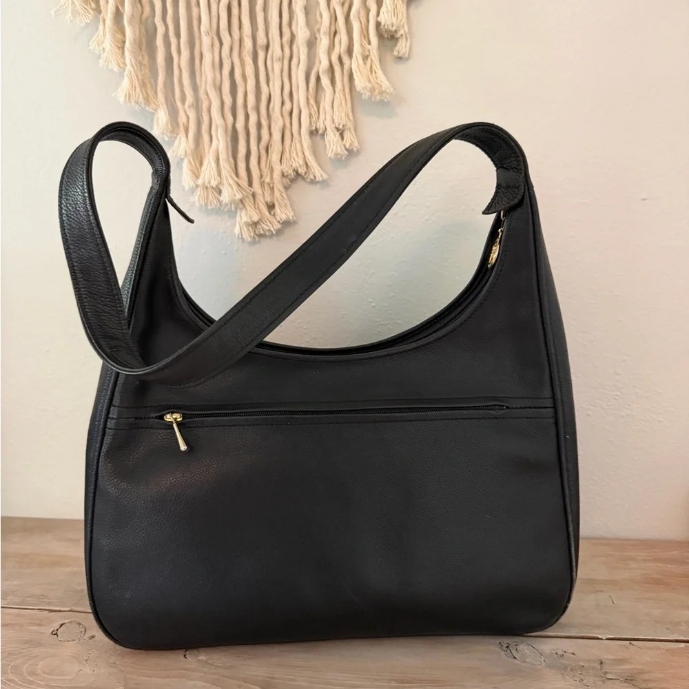 authentic Longchamp black pebbled leather hobo/shoulder bag